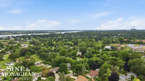 View/Area - 830 S 12th, Saint Clair, MI 48079 photo 4 of 6