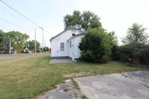 Exterior - 3702 Davison, Flint, MI 48506 photo 3 of 4