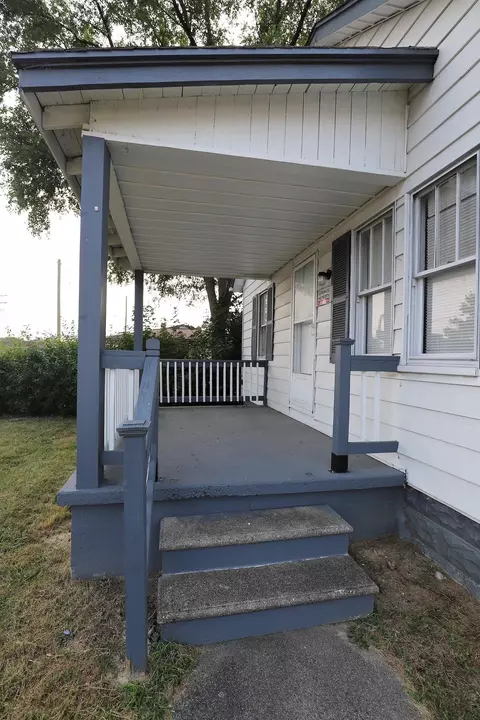 Exterior - 3702 Davison, Flint, MI 48506 photo 2 of 4