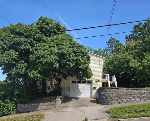 201 Portage, Houghton, MI 49931