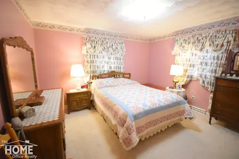 Bedroom - 1005 Krust, Owosso, MI 48867 photo 2 of 3