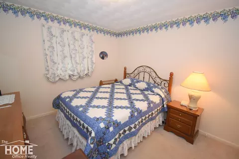 Bedroom - 1005 Krust, Owosso, MI 48867 photo 1 of 3