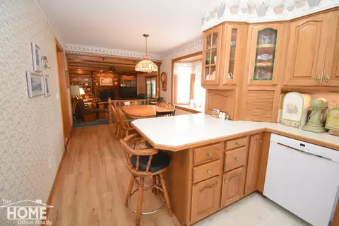 Kitchen - 1005 Krust, Owosso, MI 48867 photo 5 of 5