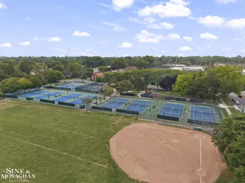 View/Area - 779 Saint Clair, Grosse Pointe, MI 48230 photo 2 of 8