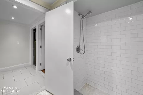 Bath - 779 Saint Clair, Grosse Pointe, MI 48230 photo 7 of 7