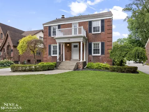 Exterior - 779 Saint Clair, Grosse Pointe, MI 48230 photo 10 of 11