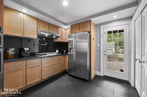 Kitchen - 779 Saint Clair, Grosse Pointe, MI 48230 photo 4 of 6
