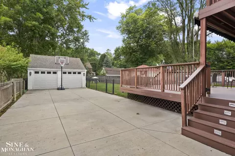 Exterior - 779 Saint Clair, Grosse Pointe, MI 48230 photo 5 of 11