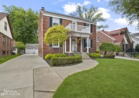 Exterior - 779 Saint Clair, Grosse Pointe, MI 48230 photo 2 of 11