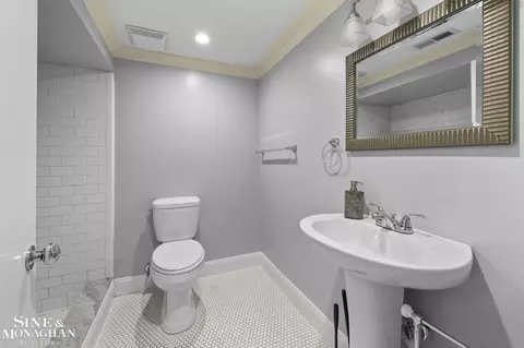 Bath - 779 Saint Clair, Grosse Pointe, MI 48230 photo 6 of 7