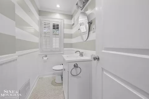 Bath - 779 Saint Clair, Grosse Pointe, MI 48230 photo 1 of 7