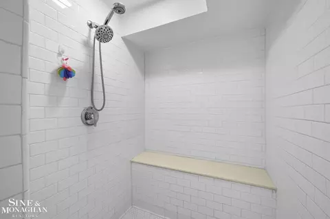 Bath - 779 Saint Clair, Grosse Pointe, MI 48230 photo 3 of 7