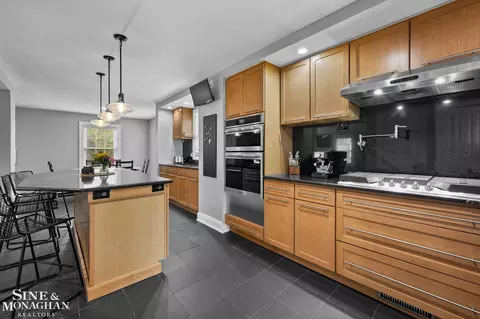 Kitchen - 779 Saint Clair, Grosse Pointe, MI 48230 photo 5 of 6