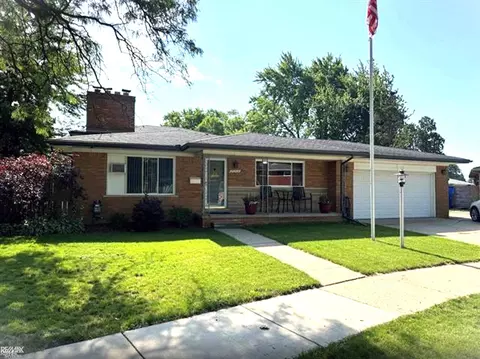 29210 Geraldine, Warren, MI 48093