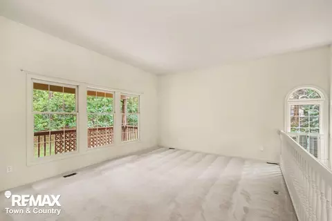 Living - 4127 Split Rail, Fenton, MI 48430 photo 3 of 3