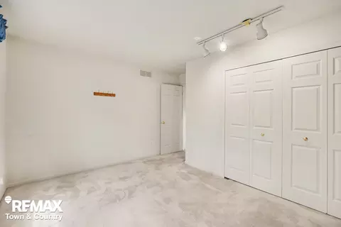Bedroom - 4127 Split Rail, Fenton, MI 48430 photo 2 of 3