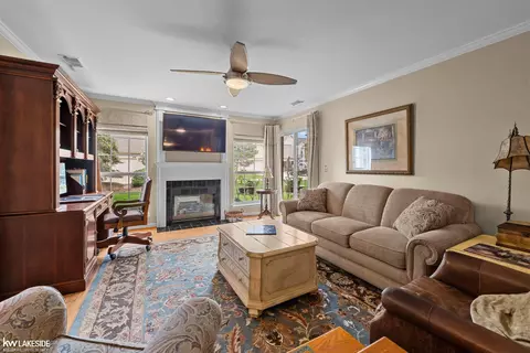 Living - 52392 Heatherstone, Macomb, MI 48042 photo 2 of 3
