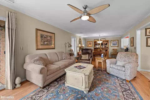 Living - 52392 Heatherstone, Macomb, MI 48042 photo 3 of 3