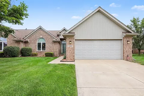 34917 Chickadee Rdg, Richmond, MI 48062