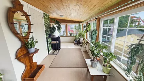 Entry Way - 154 Riverview, Monroe, MI 48162 photo 5 of 5