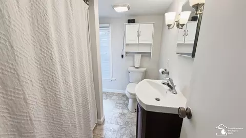Bath - 154 Riverview, Monroe, MI 48162 photo 3 of 4