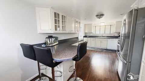 Kitchen - 154 Riverview, Monroe, MI 48162 photo 3 of 5