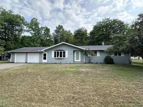 1045 Superior, Kingsford, MI 49802