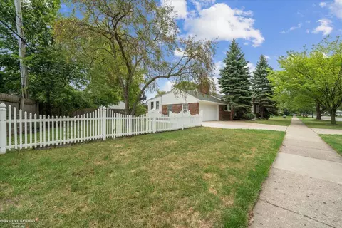 Exterior - 316 Chalfonte, Grosse Pointe Farms, MI 48236 photo 6 of 13