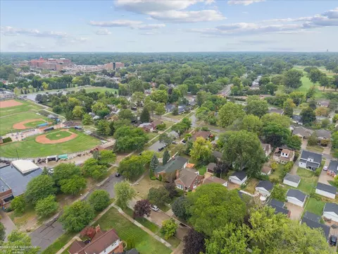 View/Area - 316 Chalfonte, Grosse Pointe Farms, MI 48236 photo 2 of 4