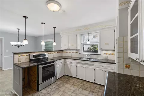 Kitchen - 316 Chalfonte, Grosse Pointe Farms, MI 48236 photo 4 of 4