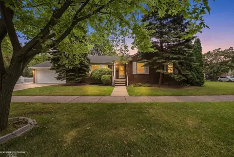 Exterior - 316 Chalfonte, Grosse Pointe Farms, MI 48236 photo 12 of 13