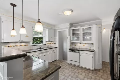 Kitchen - 316 Chalfonte, Grosse Pointe Farms, MI 48236 photo 1 of 4