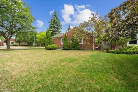 Exterior - 316 Chalfonte, Grosse Pointe Farms, MI 48236 photo 9 of 13