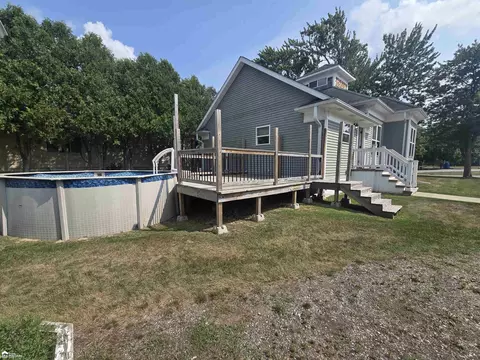 Exterior - 1001 Coutant, Flushing, MI 48433 photo 9 of 9