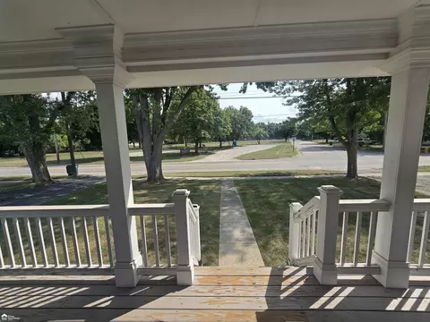 Exterior - 1001 Coutant, Flushing, MI 48433 photo 1 of 9