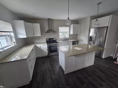 Kitchen - 1001 Coutant, Flushing, MI 48433 photo 3 of 3