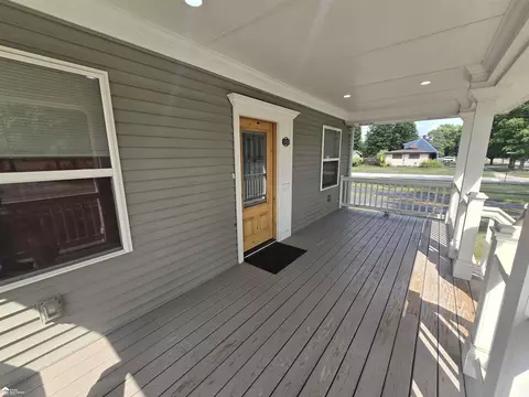 Exterior - 1001 Coutant, Flushing, MI 48433 photo 2 of 9