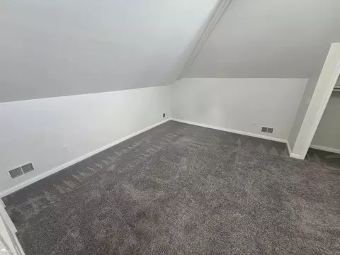 Bedroom - 1001 Coutant, Flushing, MI 48433 photo 3 of 4