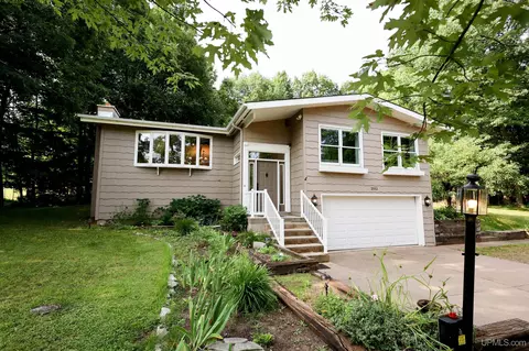 2553 Waldo, Marquette, MI 49855