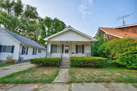 Exterior - 131 E Lakeview, Flint, MI 48503 photo 2 of 5