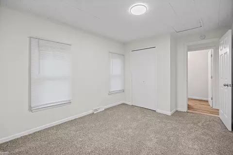 Bedroom - 131 E Lakeview, Flint, MI 48503 photo 5 of 5