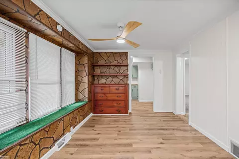 Living - 131 E Lakeview, Flint, MI 48503 photo 5 of 5