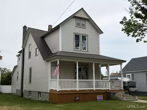 Exterior - 210 N 13th, Escanaba, MI 49829 photo 2 of 10