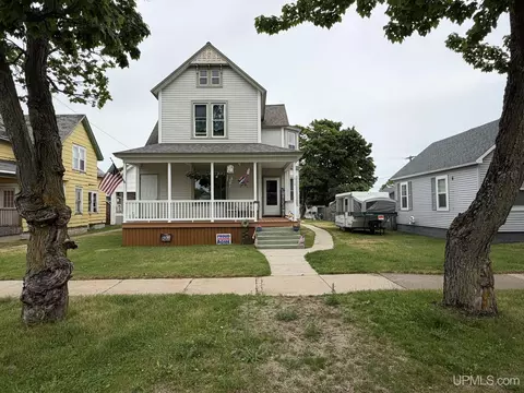 Exterior - 210 N 13th, Escanaba, MI 49829 photo 5 of 10
