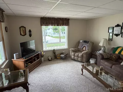 Living - 210 N 13th, Escanaba, MI 49829 photo 2 of 9