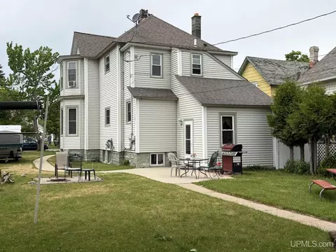 Exterior - 210 N 13th, Escanaba, MI 49829 photo 6 of 10