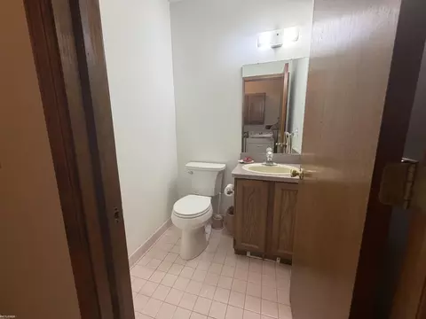 Bath - 141 Milton, Algonac, MI 48001 photo 1 of 3