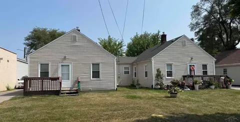 34323436 Court, Saginaw, MI 48602