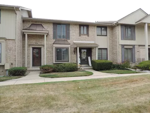 29011 Scarborough Dr, Warren, MI 48088