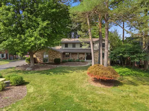 8177 Fawn Vly, Clarkston, MI 48348
